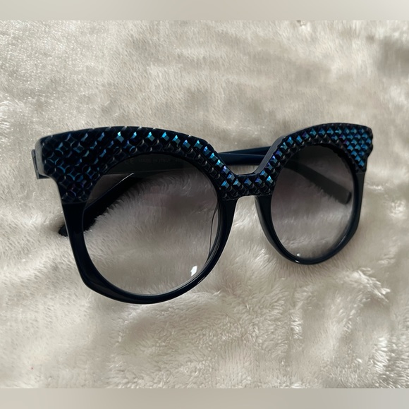 MCM sunglasses New in case - Picture 7 of 13